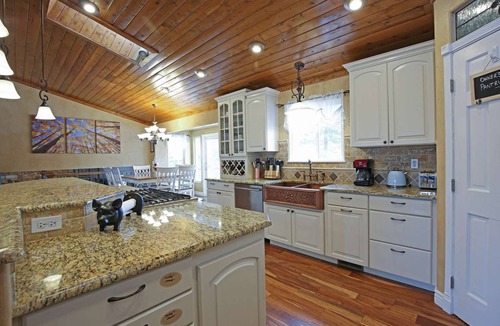 Gleneagle House | 316 m² House ∙ 5 bedrooms ∙ 12 guests