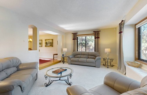 Monument House | 321 m² House ∙ 5 bedrooms ∙ 11 guests