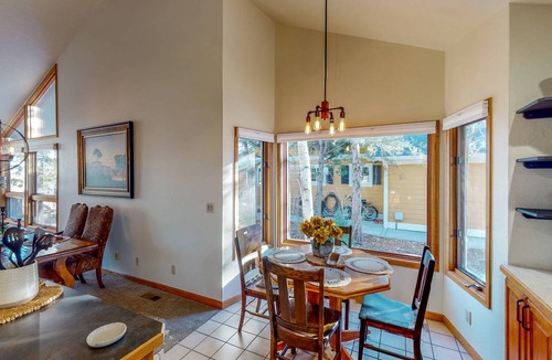 Greeley House | 321 m² House ∙ 5 bedrooms ∙ 12 guests