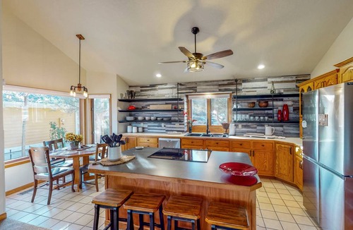 Greeley House | 321 m² House ∙ 5 bedrooms ∙ 12 guests