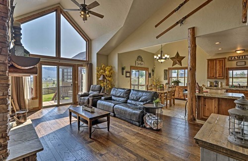 Grand Elk Ranch House | 325 m² House ∙ 4 bedrooms ∙ 11 guests