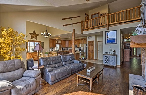 Grand Elk Ranch House | 325 m² House ∙ 4 bedrooms ∙ 11 guests