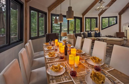 Highland Meadows House | 325 m² House ∙ 4 bedrooms ∙ 10 guests