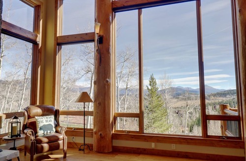 Three Peaks House | 325 m² House ∙ 5 bedrooms ∙ 12 guests