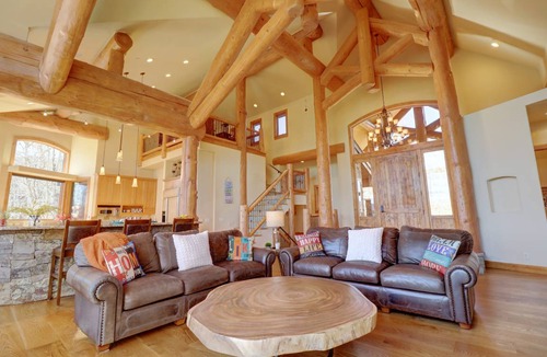 Three Peaks House | 325 m² House ∙ 5 bedrooms ∙ 12 guests