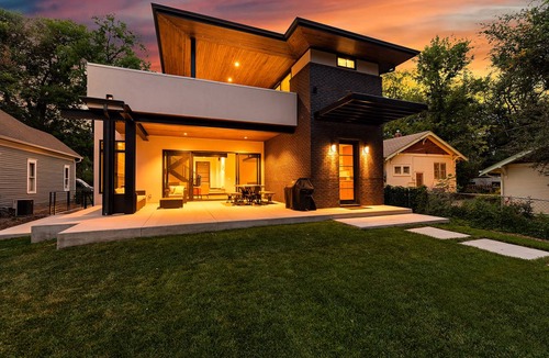 Old Town West House | 325 m² House ∙ 4 bedrooms ∙ 10 guests
