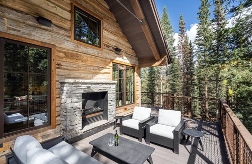 Mountain Village House | 333 m² House ∙ 4 bedrooms ∙ 9 guests