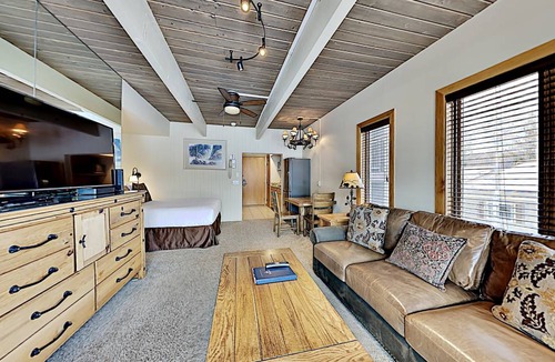 Snowmass Village Condo | 34 m² Condo ∙ 1 bedroom ∙ 4 guests