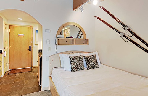 Snowmass Village Condo | 34 m² Condo ∙ 1 bedroom ∙ 2 guests