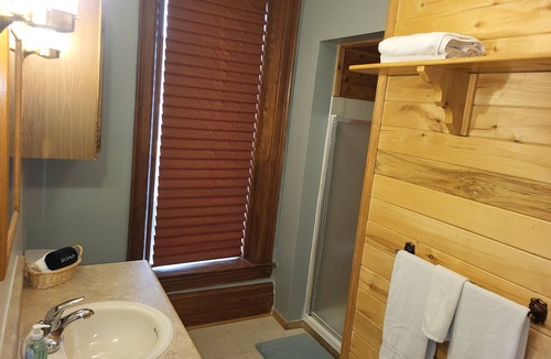 Del Norte Apartment | 34 miles from WOLF CREEK SKI Stone Quarry Studio apartment