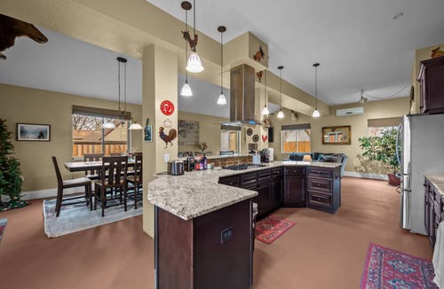 Creighton House | 344 m² House ∙ 4 bedrooms ∙ 8 guests