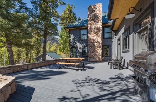 Columbine Lake House | 353 m² House ∙ 4 bedrooms ∙ 12 guests