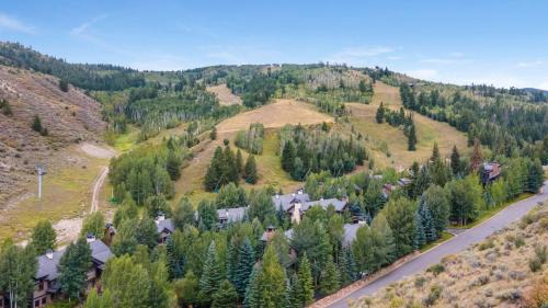 Edwards House | 358 Cresta Road