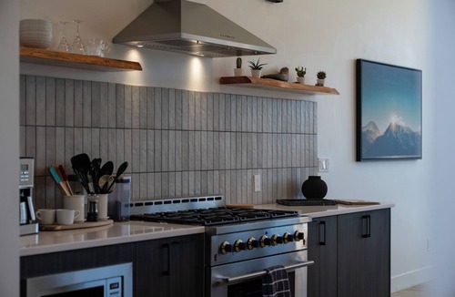 Nathrop House | 360 views & Private Hot Tub, Near the Hot Springs