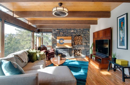 Boulder House | 362 m² House ∙ 3 bedrooms ∙ 6 guests