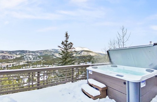 Warrior's Mark West House | 371 m² House ∙ 5 bedrooms ∙ 10 guests