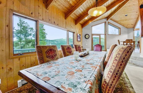 Warrior's Mark West House | 371 m² House ∙ 5 bedrooms ∙ 10 guests