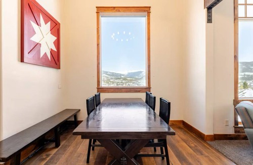 Summit Cove House | 372 m² House ∙ 4 bedrooms ∙ 4 guests