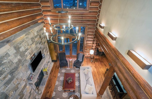 Mountain Village House | 374 m² House ∙ 4 bedrooms ∙ 10 guests