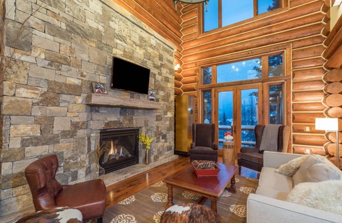 Mountain Village House | 374 m² House ∙ 4 bedrooms ∙ 10 guests