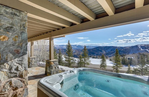Cordillera House | 374 m² House ∙ 5 bedrooms ∙ 6 guests