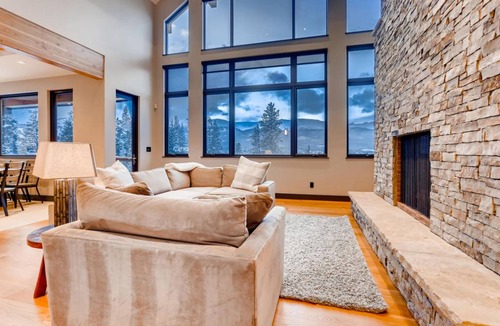 Forest Hills House | 378 m² House ∙ 4 bedrooms ∙ 12 guests