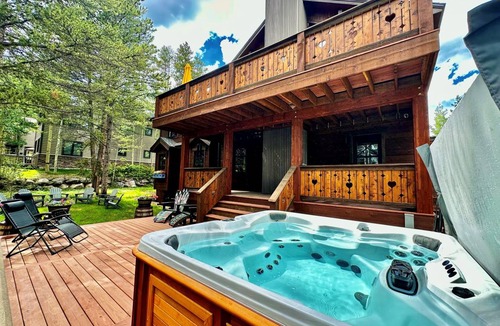 Peak 8 House | 379 m² House ∙ 5 bedrooms ∙ 14 guests