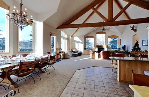 Corinthian Hills House | 388 m² House ∙ 5 bedrooms ∙ 12 guests