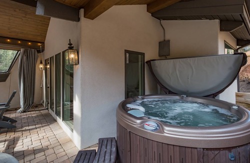 Durango House | 390 m² House ∙ 6 bedrooms ∙ 16 guests