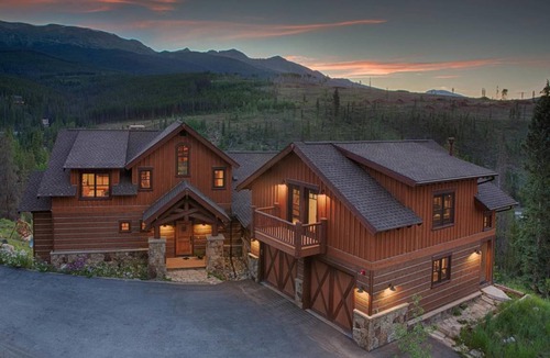 Breckenridge House | 398 m² House ∙ 5 bedrooms ∙ 12 guests