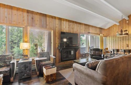 Warrior's Mark House | 3BDR Condo with Loft Heart of Breck Walk to Town