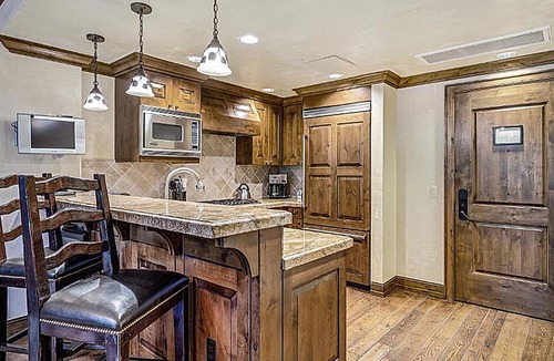Aspen Condo | 3Bed/3Bath - Aspen Mountain Residences (Dates Available in May/July/September)