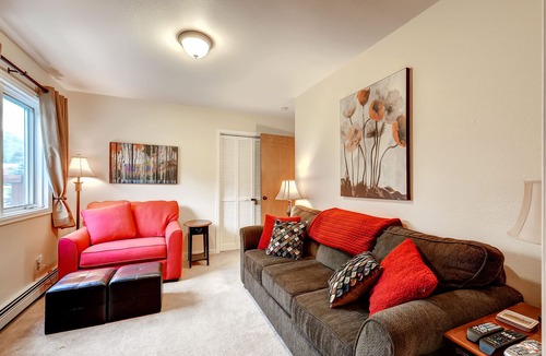 Frisco House | 3BR Frisco townhome w/private hot tub, W/D & fenced yard. Walk to Main St.