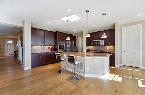 The Pinery House | 4,000 sqft. Pet-friendly ideal for families, consultants, travel nurses, doctors