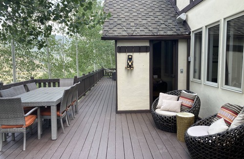 Highland Meadows House | 4 bdrm + loft, 4.5 bath West Vail Remodeled & Updated Mountain Tudor sleeps 13!