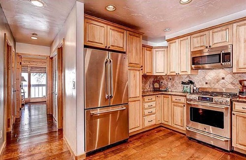 Wildernest House | 4-Bed, 3-Bath with Hot Tub; Sleeps 10, 3 parking spaces, license #BCA-78675