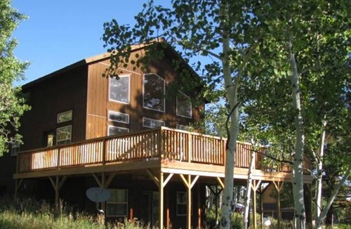 Elk Meadows House | 4 Bedroom, 3 Bath 2100 Sq. Ft Home with a Private Hot Tub and Large Deck