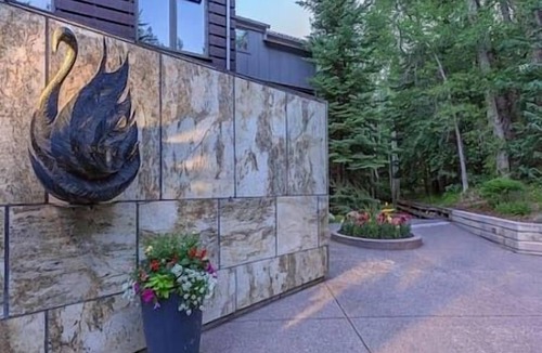 Aspen House | 4 Bedroom-4.5 Bath Amazing Core Townhome Aspen!