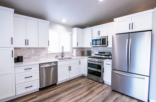 Highlands Ranch House | 4-Bedroom Comfort Near It All Fire Pit & More!