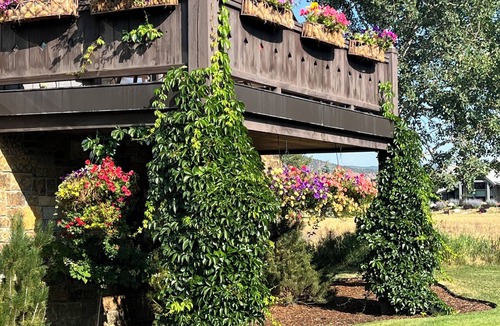 Carbondale House | 4-bedroom estate in superb private Jack Nicklaus resort community. Aspen CO