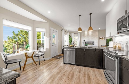 Northwest Colorado Springs House | 4/BR|Sleeps 10|Hot Tub|Air Hockey|Gorgeous Views!
