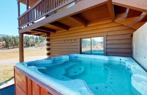 Ponderosa Pines House | 4 Eagles