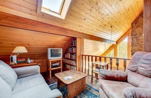 Allenspark House | 4 Mi to RMNP Allenspark Cabin with Wraparound Deck!