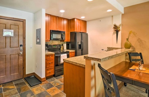 The Highlands Condo | 4 Mi to Ski: Summit County Condo w/Resort Perks