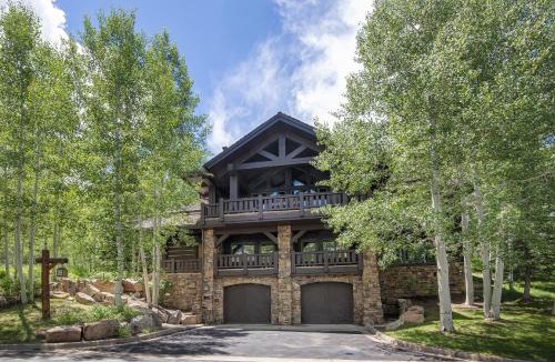 Avon House | 40 Goshawk home