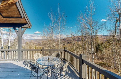 Edwards House | 409 m² House ∙ 4 bedrooms ∙ 12 guests