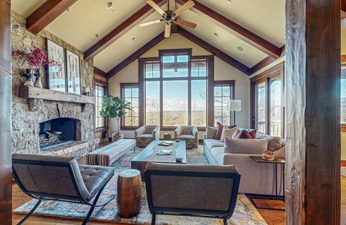 Edwards House | 409 m² House ∙ 4 bedrooms ∙ 12 guests