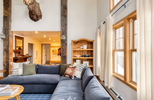 Historic District House | 410 m² House ∙ 10 bedrooms ∙ 24 guests