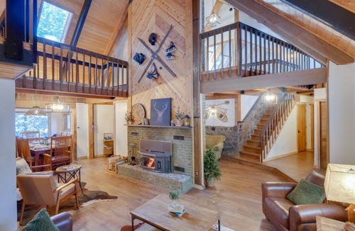 Dumont House | 418 m² House ∙ 4 bedrooms ∙ 15 guests