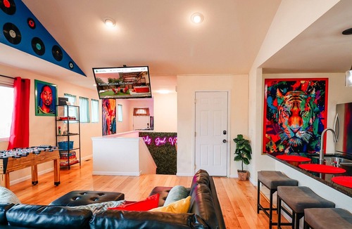 Berkley House | 420 PS5 Hottub Arcade Theater PoolTablePinball